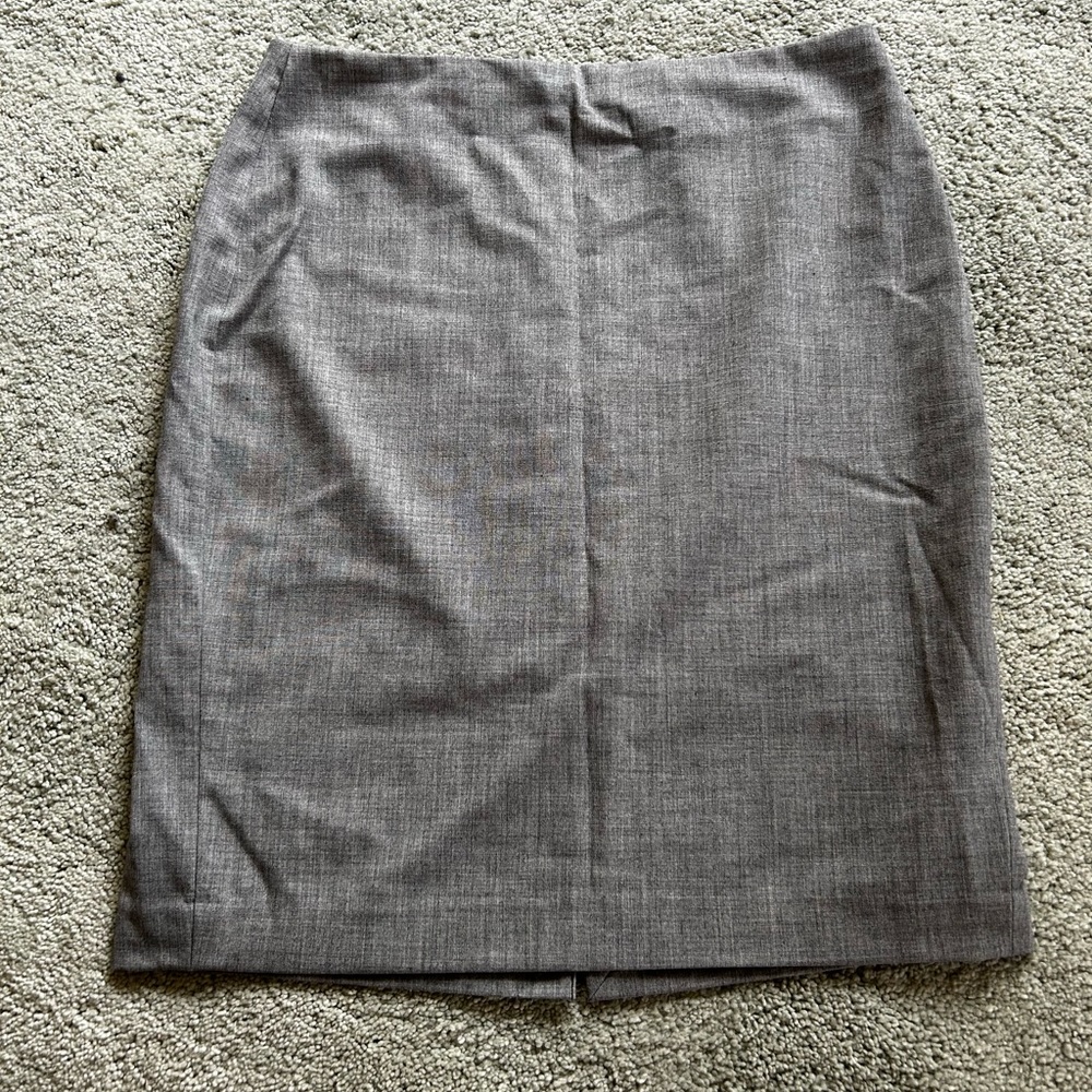 Grey pencil skirt